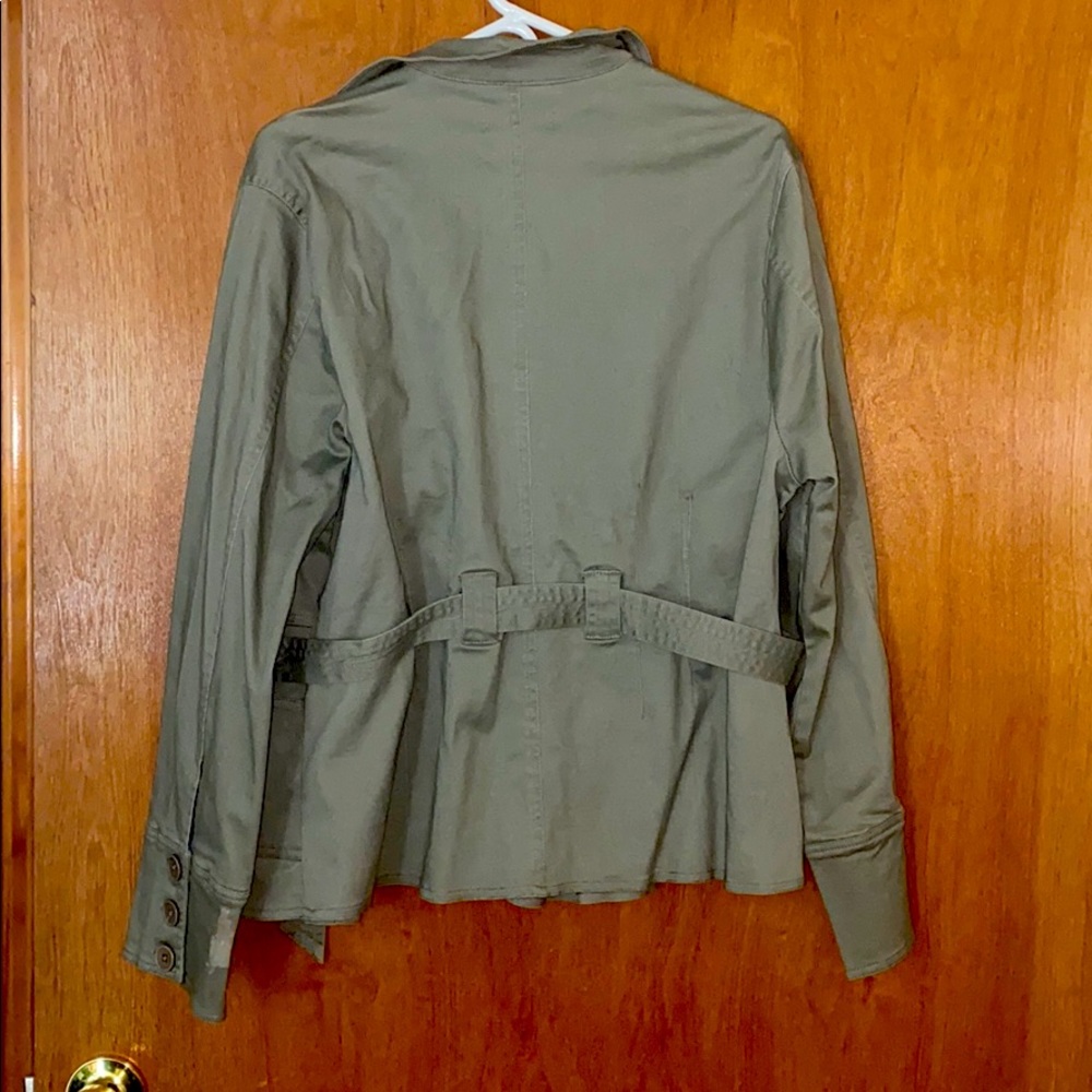 Jacket - Picture 2 of 4